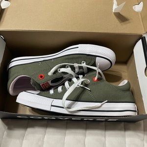 New in box! Converse CTAS Madison OX green women’s size 8